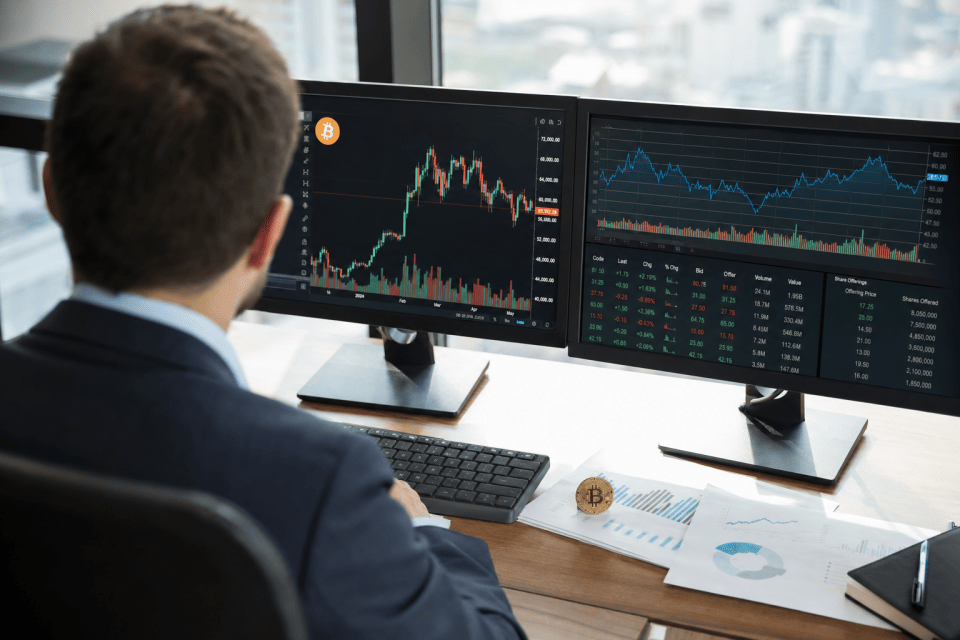 Strategy koopt vijfde week op rij geen bitcoin en verkoopt voor 544 miljoen dollar aan eigen aandelen