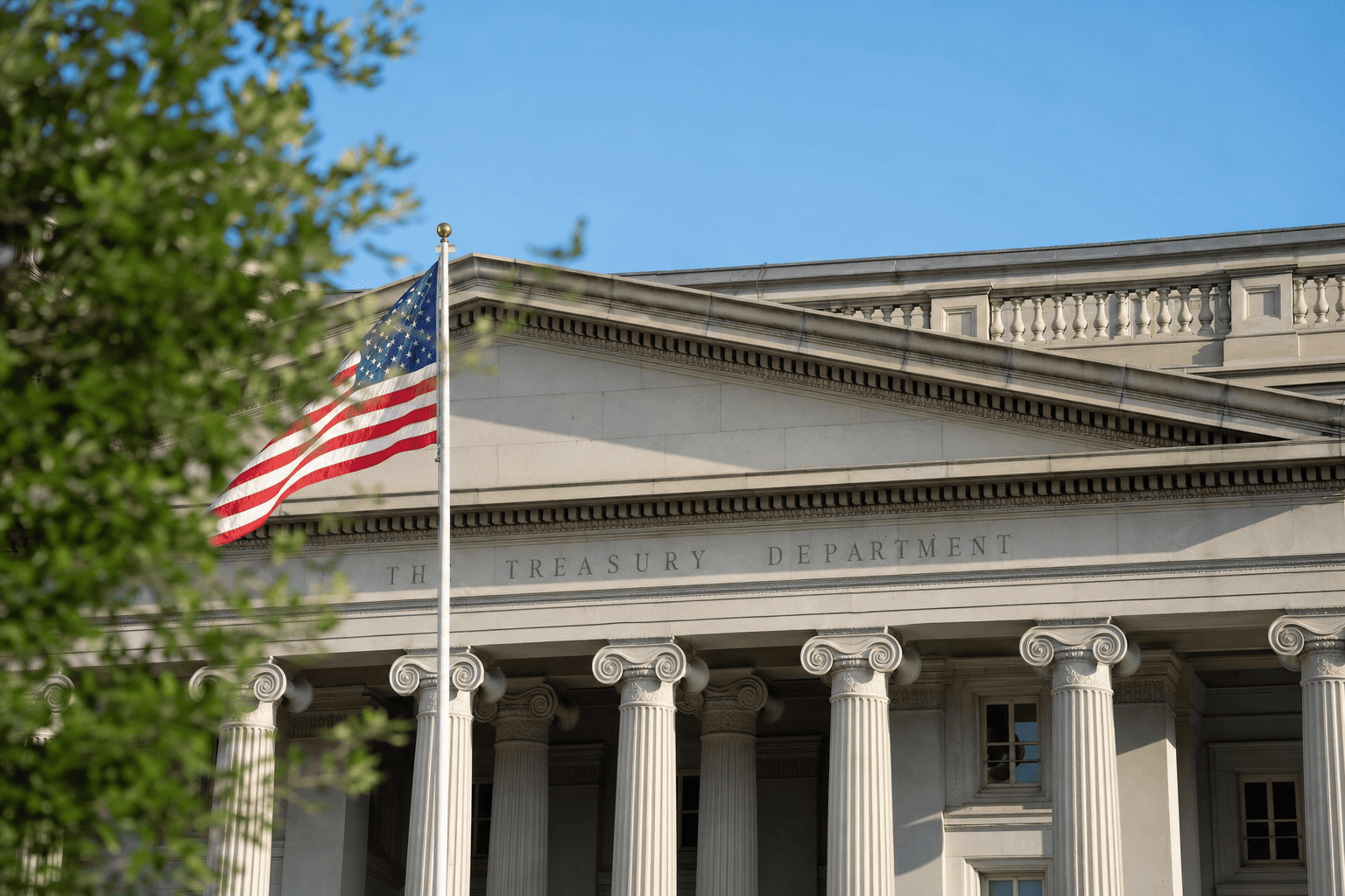 Bitcoin boven 68.000 dollar en ether boven 2.000 na ingreep Amerikaanse Treasury